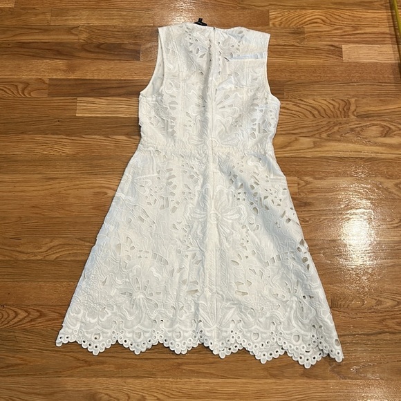 Theory Jemion E White Embroidered Linen Lace Dress White Sleeveless size 6 - Picture 8 of 8